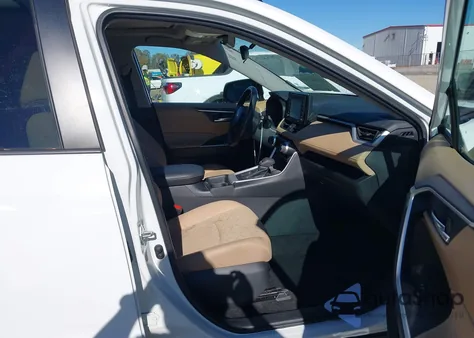 2021 Toyota Rav4 Xle from USA, damaged, VIN 2T3W1RFV1MC160907